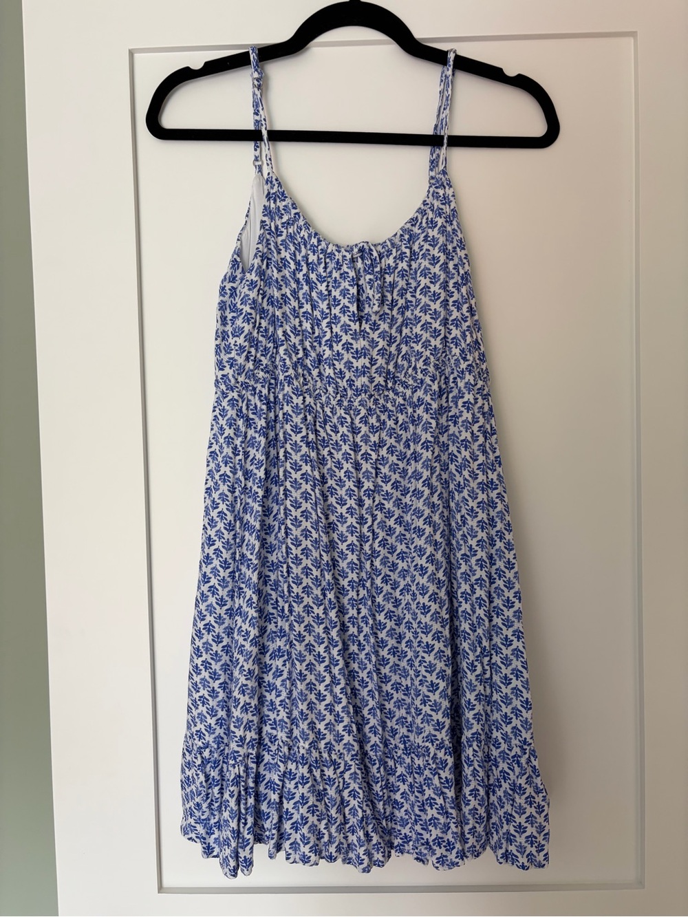 Lulu’s Blue and White Block Print Spaghetti Strap Sundress Like New